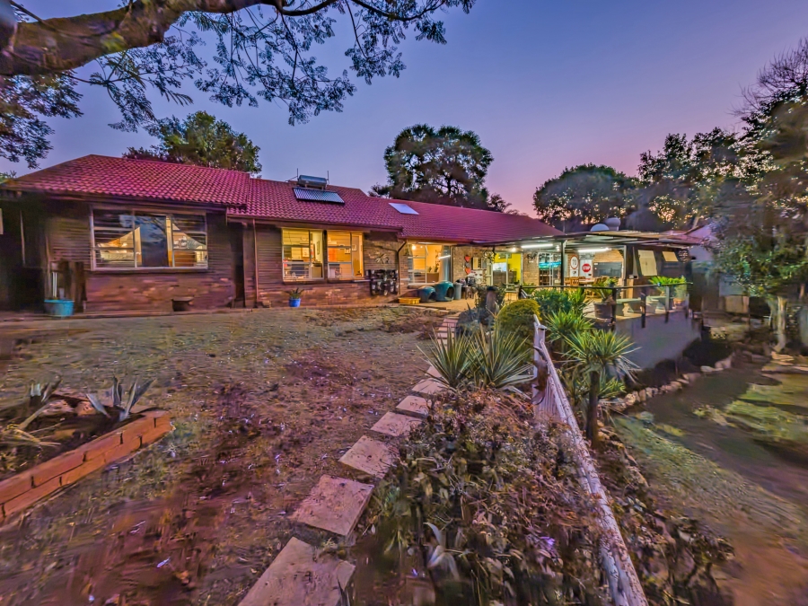 6 Bedroom Property for Sale in Florida Hills Gauteng