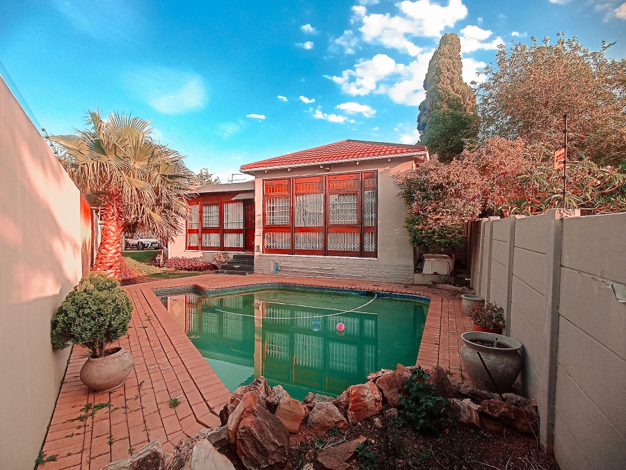 3 Bedroom Property for Sale in Orange Grove Gauteng