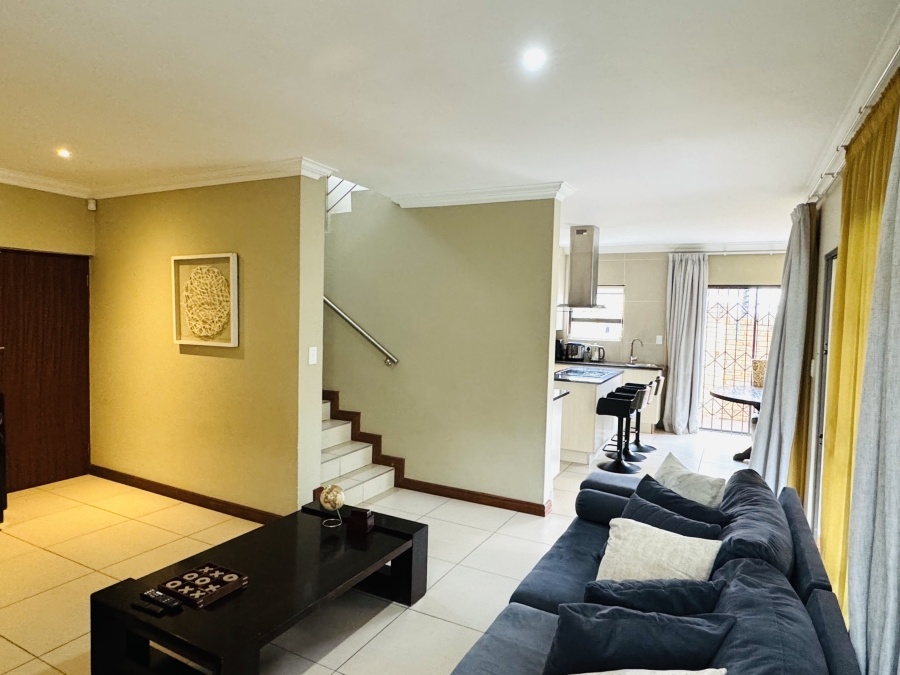 3 Bedroom Property for Sale in Thatchfield Hills Gauteng