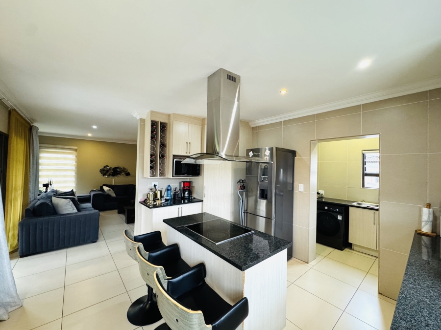 3 Bedroom Property for Sale in Thatchfield Hills Gauteng