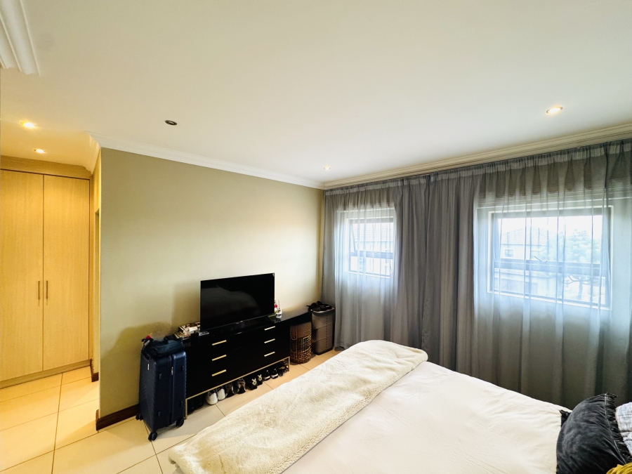 3 Bedroom Property for Sale in Thatchfield Hills Gauteng