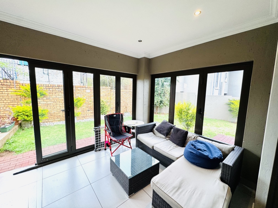 3 Bedroom Property for Sale in Thatchfield Hills Gauteng
