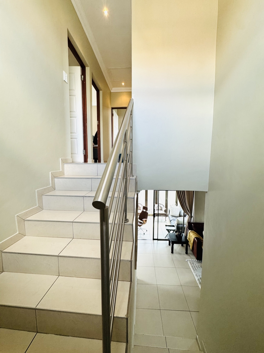 3 Bedroom Property for Sale in Thatchfield Hills Gauteng