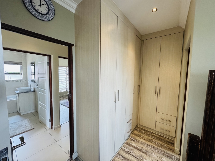 3 Bedroom Property for Sale in Thatchfield Hills Gauteng