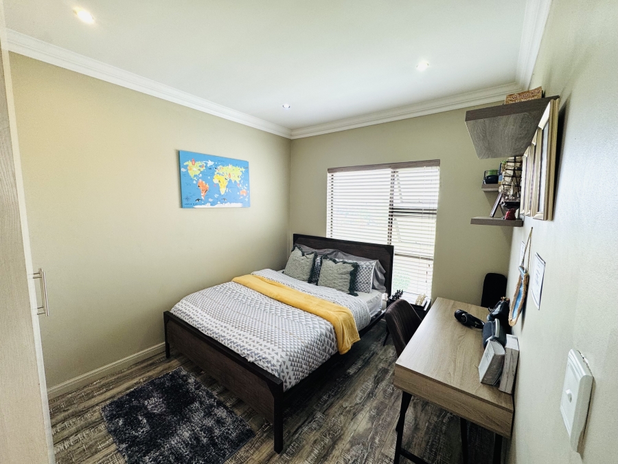 3 Bedroom Property for Sale in Thatchfield Hills Gauteng