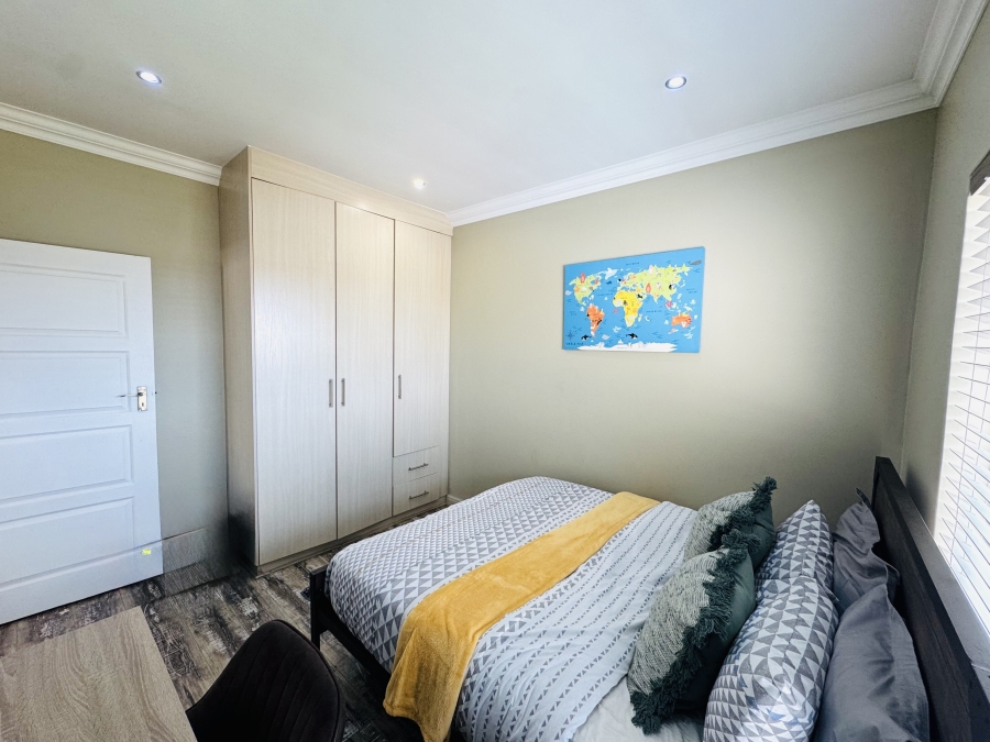 3 Bedroom Property for Sale in Thatchfield Hills Gauteng