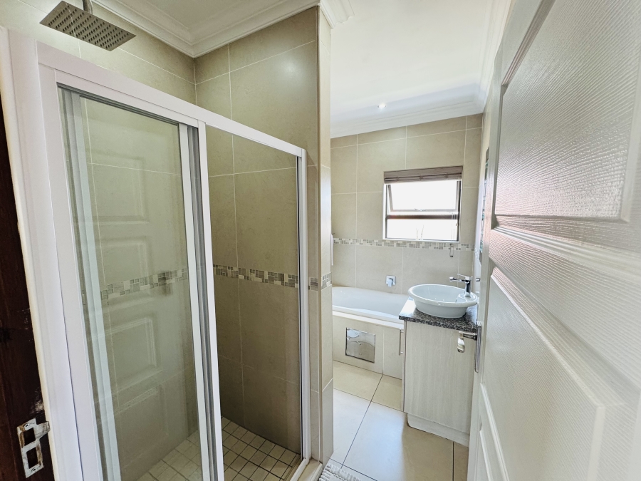 3 Bedroom Property for Sale in Thatchfield Hills Gauteng