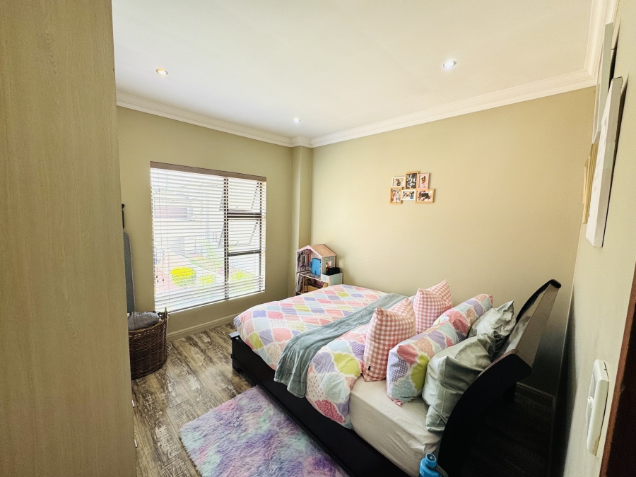 3 Bedroom Property for Sale in Thatchfield Hills Gauteng