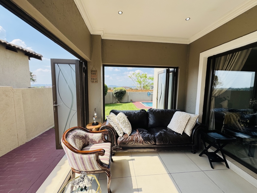 3 Bedroom Property for Sale in Thatchfield Hills Gauteng