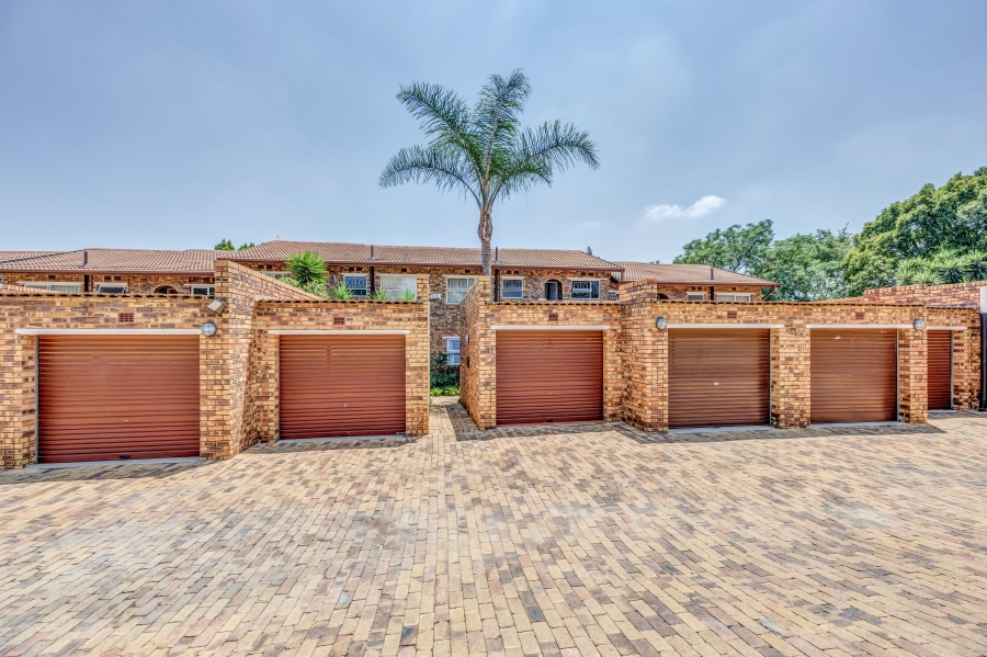 2 Bedroom Property for Sale in Fourways Gauteng
