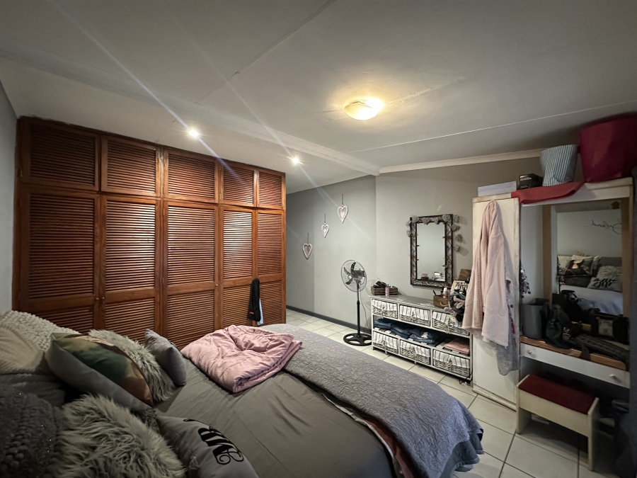 4 Bedroom Property for Sale in Deerness Gauteng