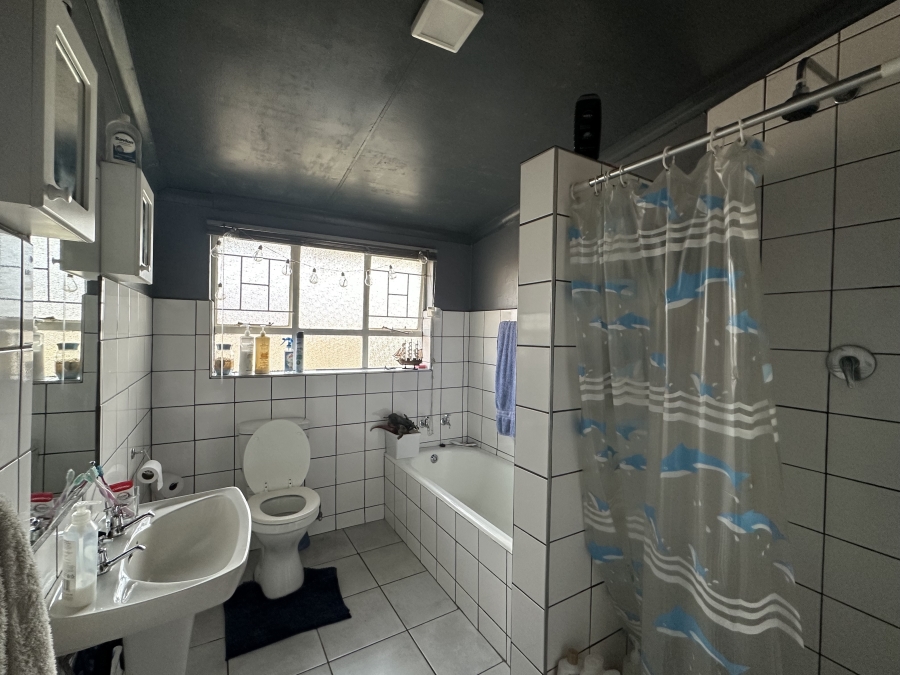 4 Bedroom Property for Sale in Deerness Gauteng