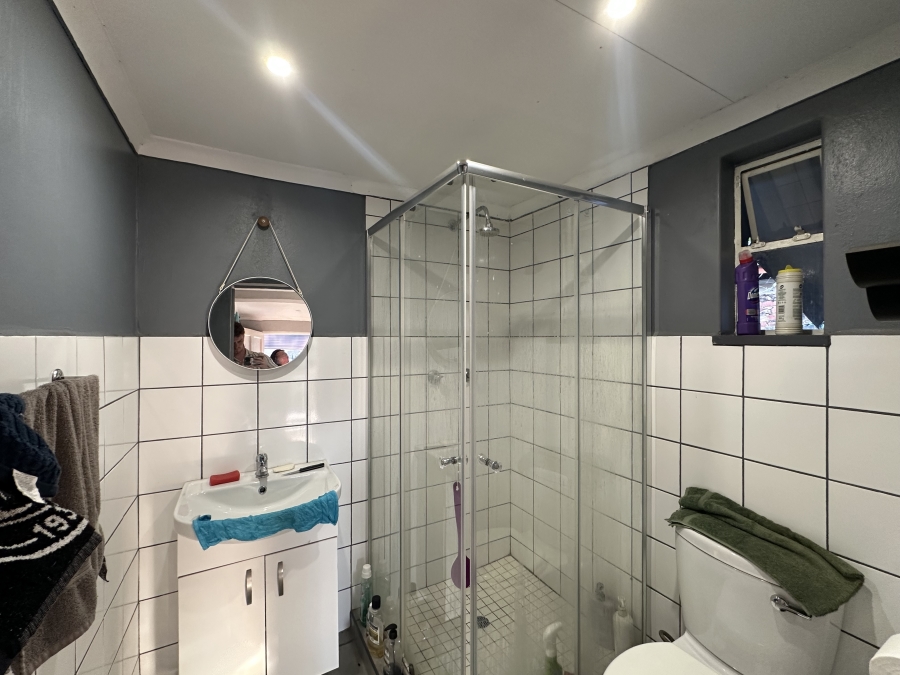 4 Bedroom Property for Sale in Deerness Gauteng