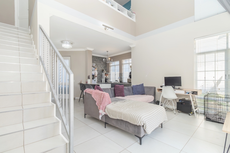 1 Bedroom Property for Sale in Bryanston Gauteng