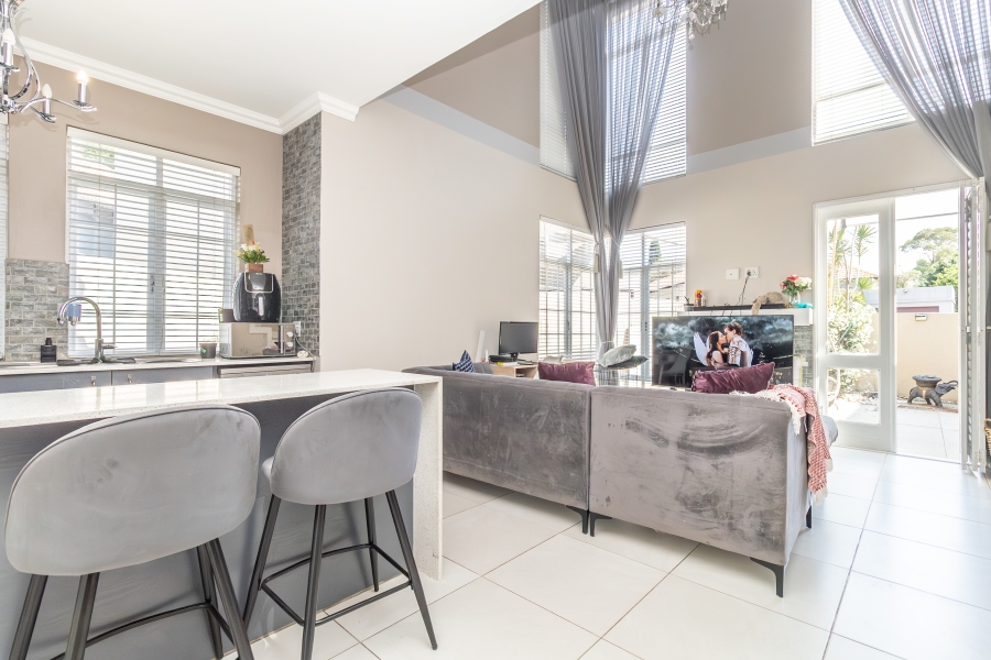 1 Bedroom Property for Sale in Bryanston Gauteng