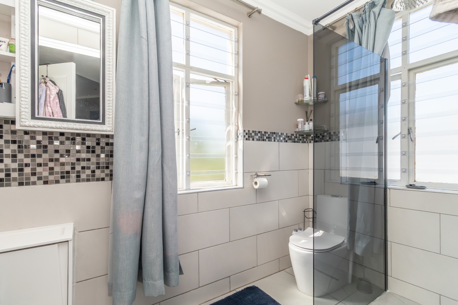 1 Bedroom Property for Sale in Bryanston Gauteng