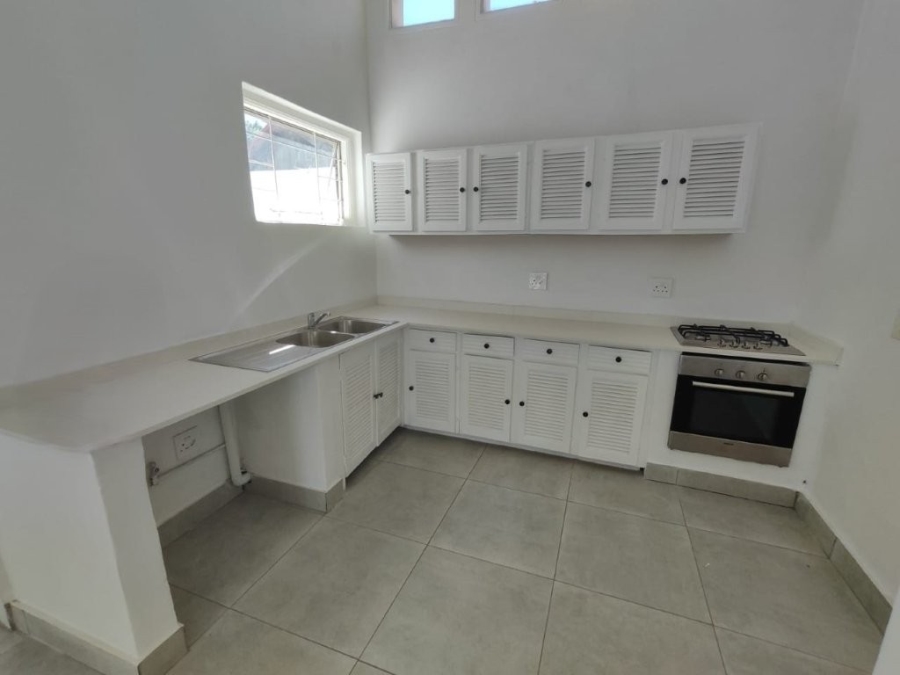 To Let 1 Bedroom Property for Rent in Highlands North Gauteng