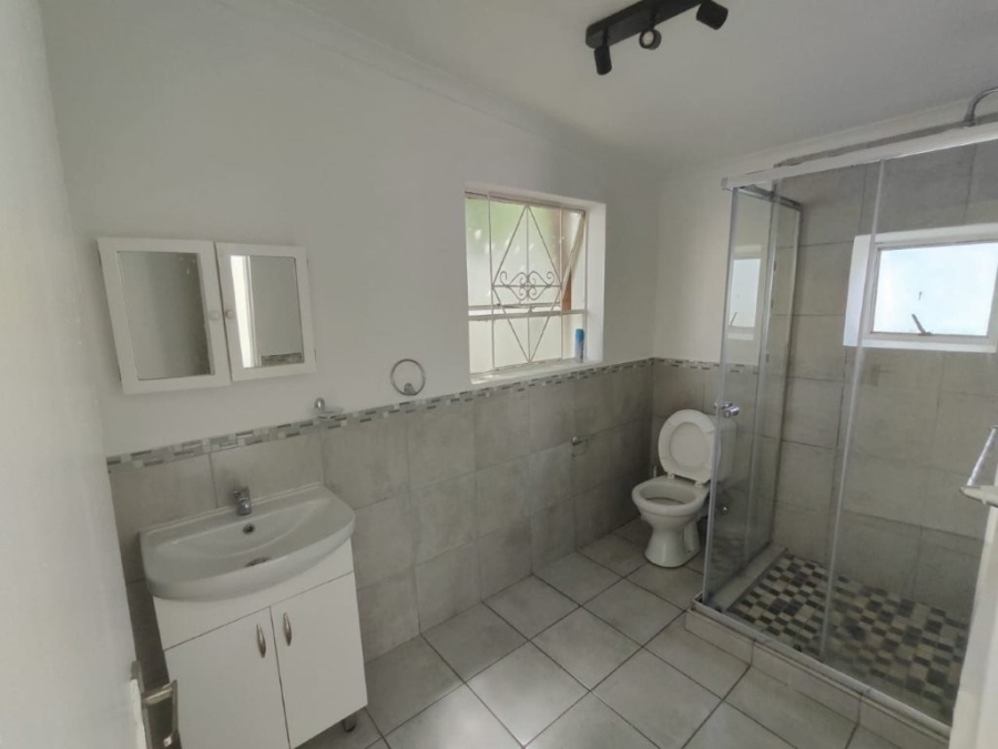 To Let 1 Bedroom Property for Rent in Highlands North Gauteng
