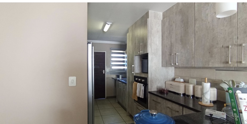 3 Bedroom Property for Sale in Amberfield Gauteng