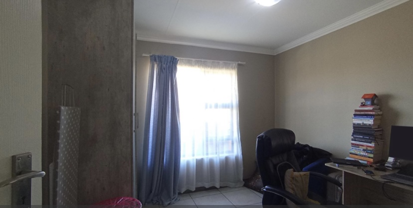 3 Bedroom Property for Sale in Amberfield Gauteng
