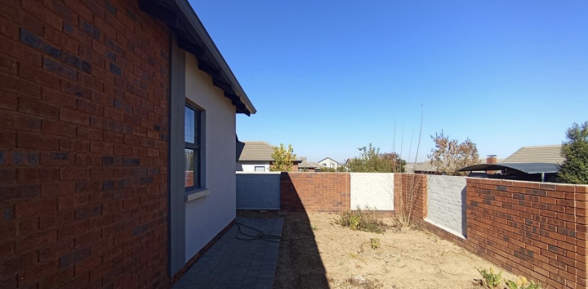 3 Bedroom Property for Sale in Amberfield Gauteng