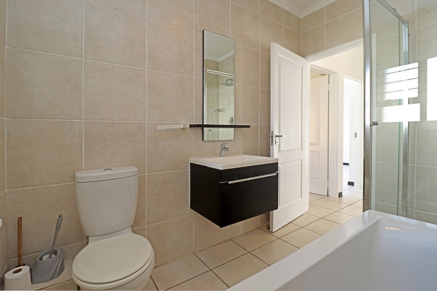 3 Bedroom Property for Sale in Greenstone Hill Gauteng