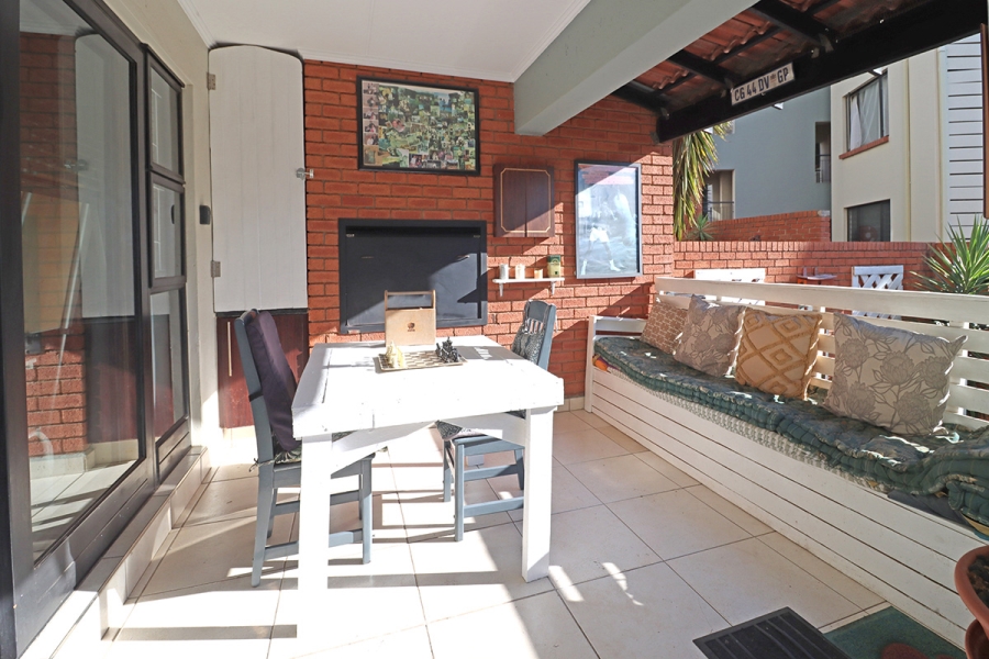 2 Bedroom Property for Sale in Greenstone Hill Gauteng