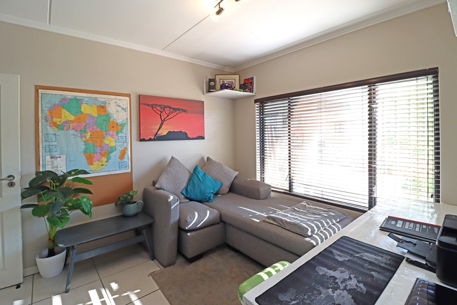 2 Bedroom Property for Sale in Greenstone Hill Gauteng