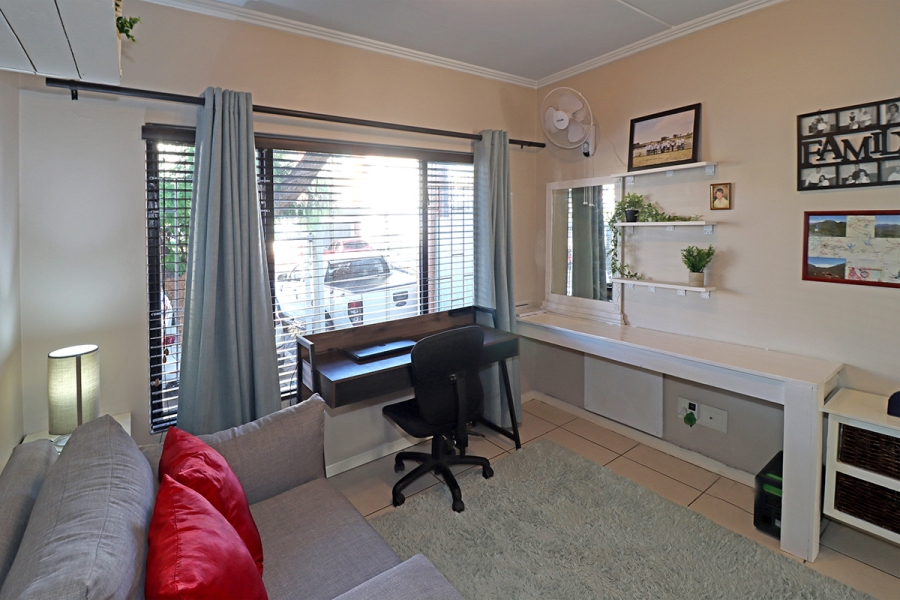 2 Bedroom Property for Sale in Greenstone Hill Gauteng