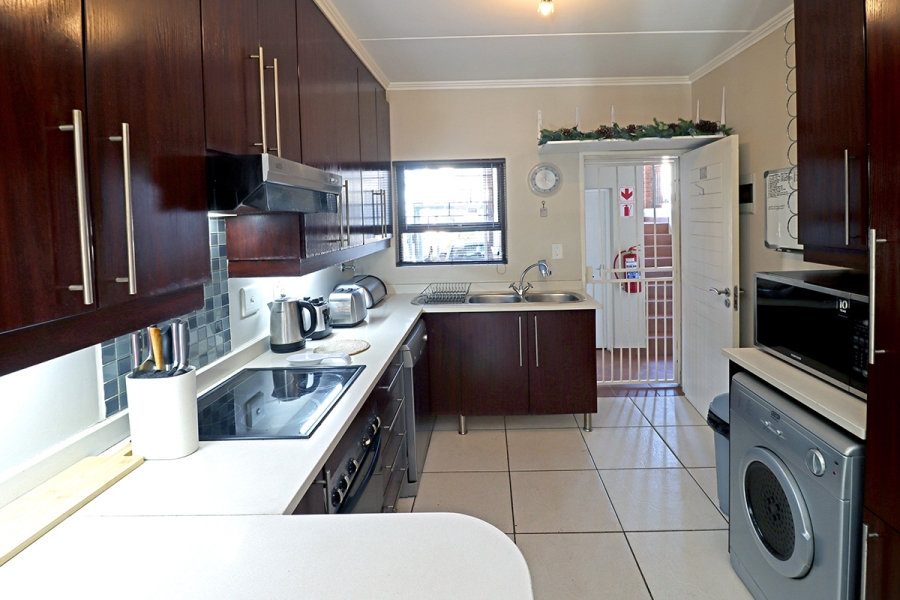 2 Bedroom Property for Sale in Greenstone Hill Gauteng