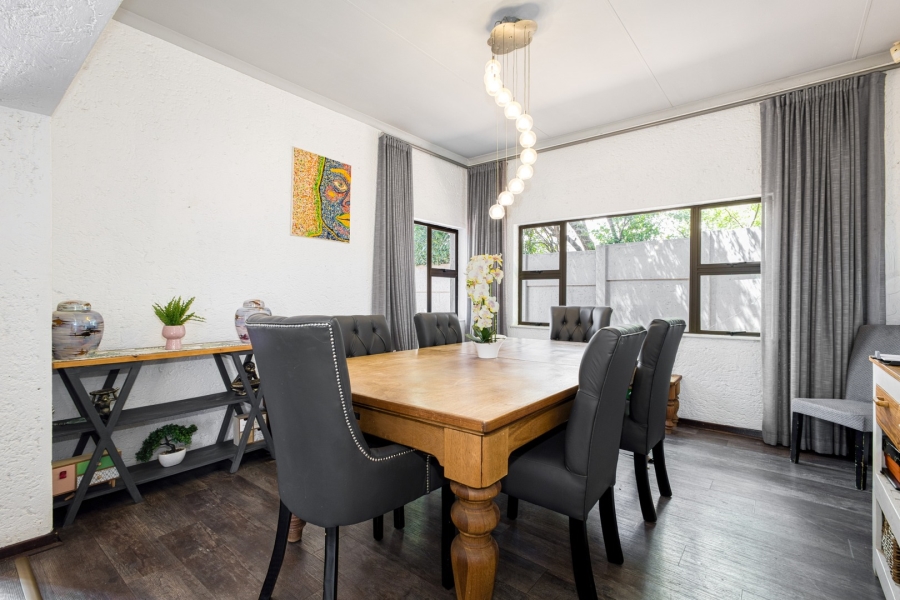 5 Bedroom Property for Sale in Lonehill Gauteng