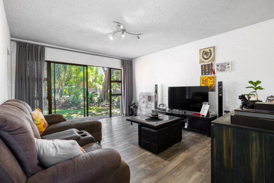 5 Bedroom Property for Sale in Lonehill Gauteng