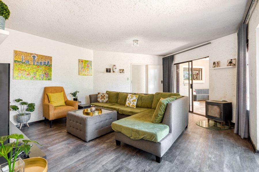 5 Bedroom Property for Sale in Lonehill Gauteng