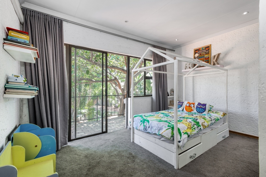 5 Bedroom Property for Sale in Lonehill Gauteng