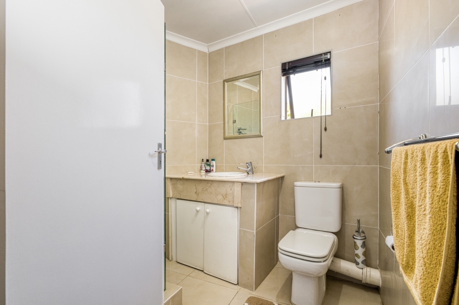 5 Bedroom Property for Sale in Lonehill Gauteng