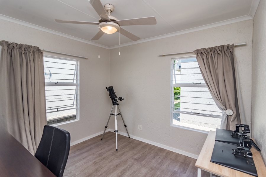 3 Bedroom Property for Sale in Magaliessig Gauteng