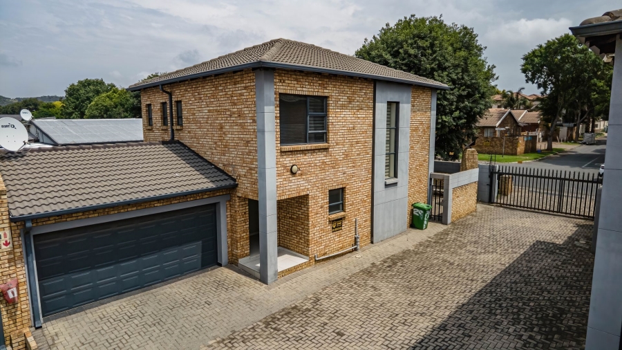 3 Bedroom Property for Sale in Raceview Gauteng