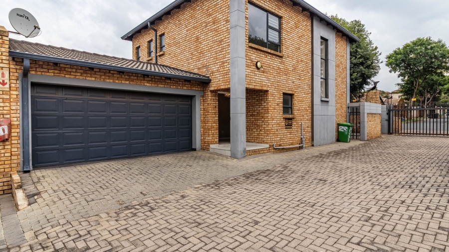 3 Bedroom Property for Sale in Raceview Gauteng