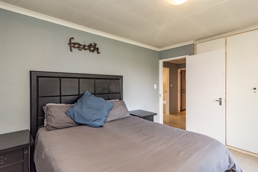 3 Bedroom Property for Sale in Strubensvallei Gauteng