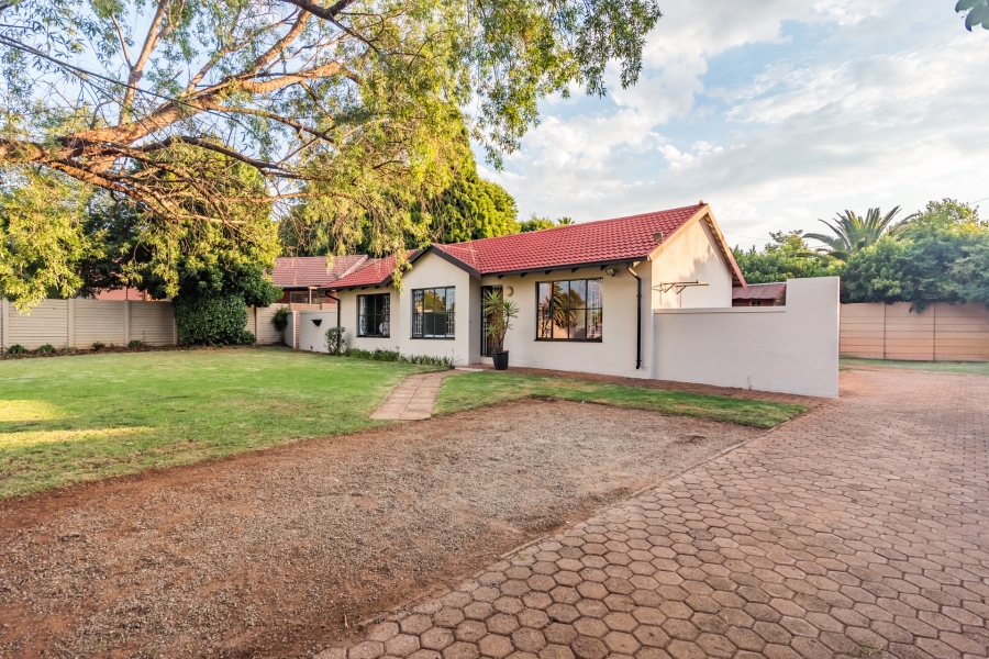 3 Bedroom Property for Sale in Strubensvallei Gauteng