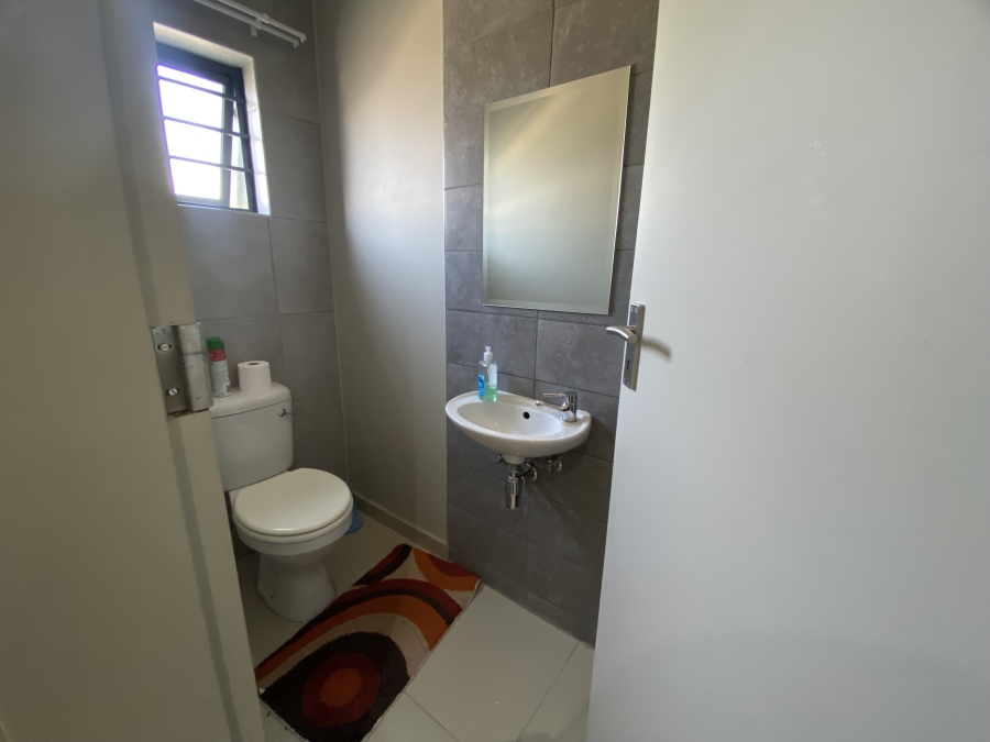 4 Bedroom Property for Sale in Lotus Gardens Gauteng