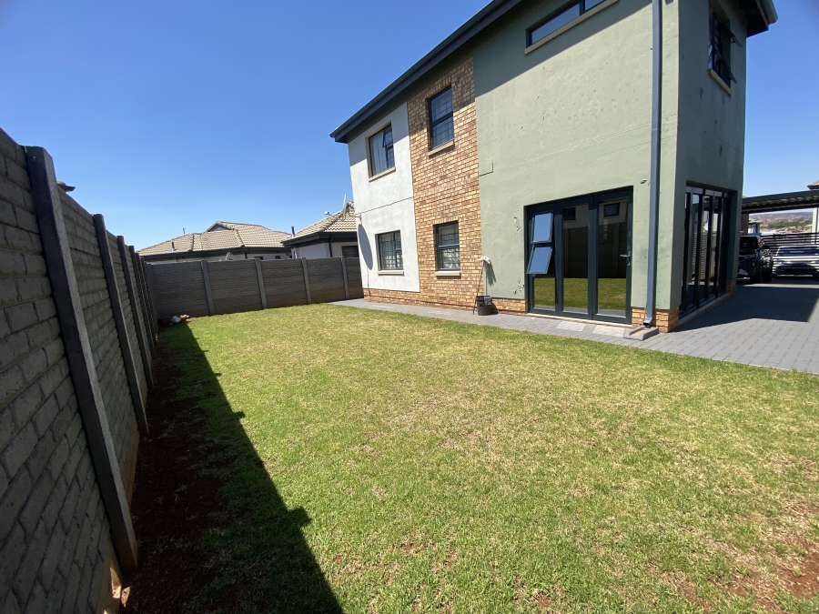 4 Bedroom Property for Sale in Lotus Gardens Gauteng