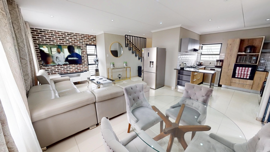 4 Bedroom Property for Sale in Lotus Gardens Gauteng