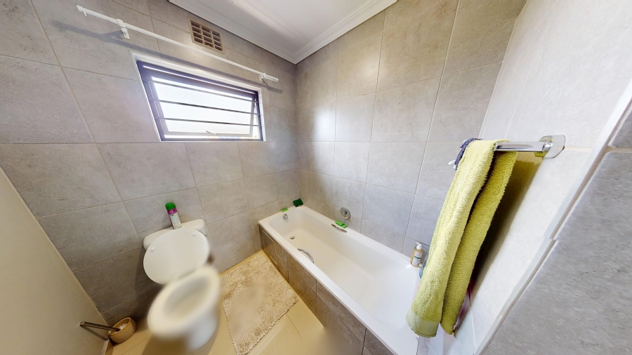 4 Bedroom Property for Sale in Lotus Gardens Gauteng