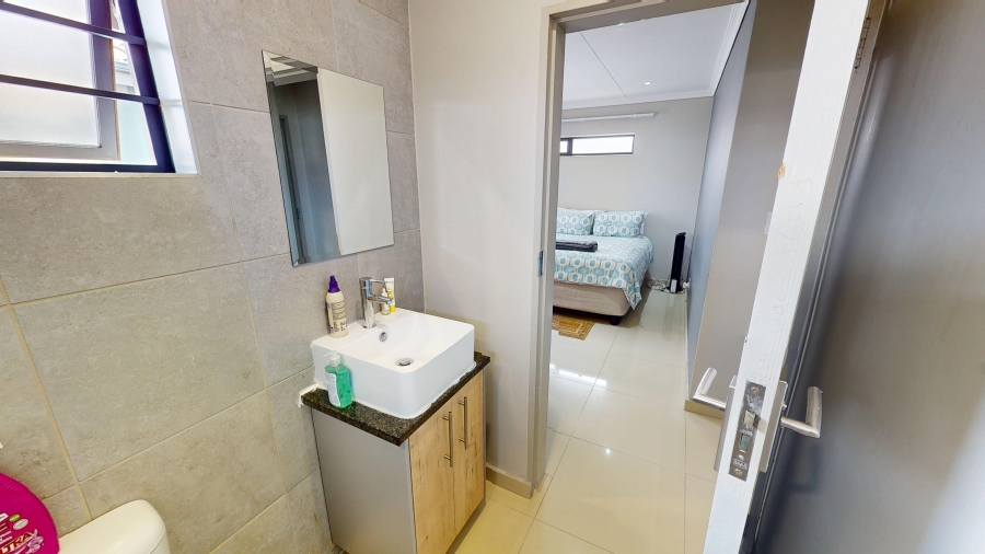 4 Bedroom Property for Sale in Lotus Gardens Gauteng