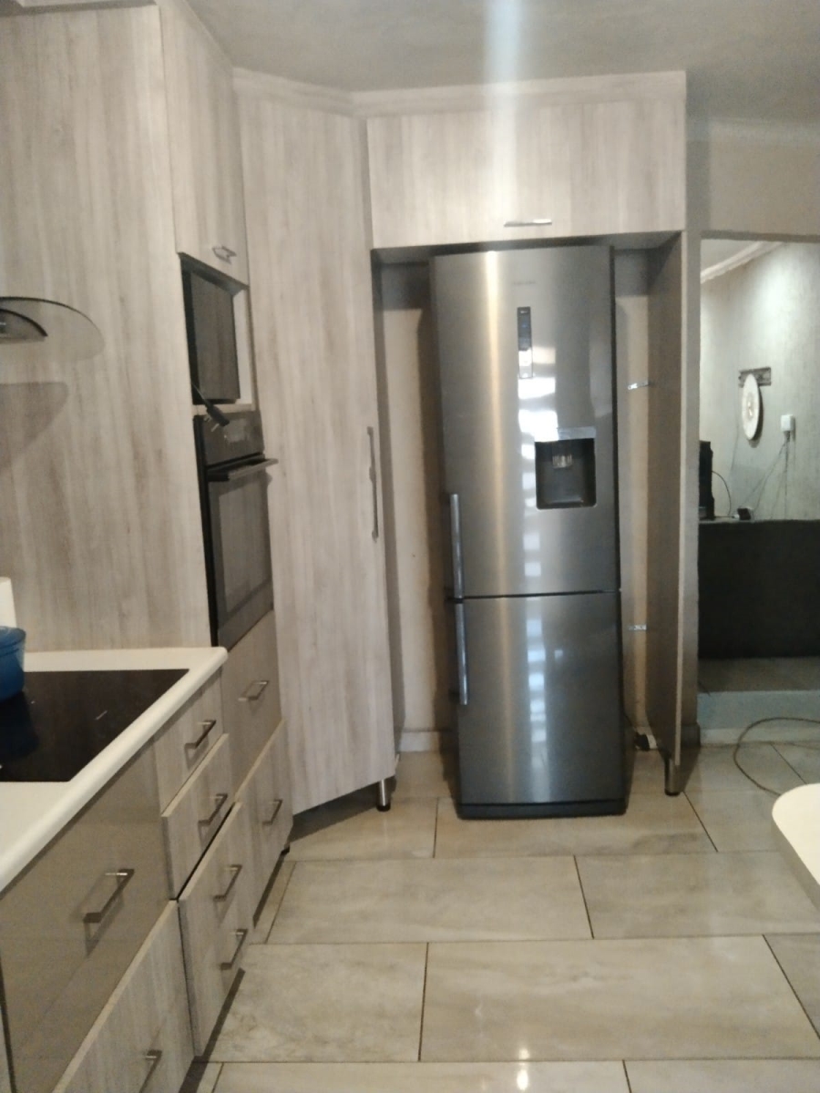 To Let 3 Bedroom Property for Rent in Kwenele Gauteng