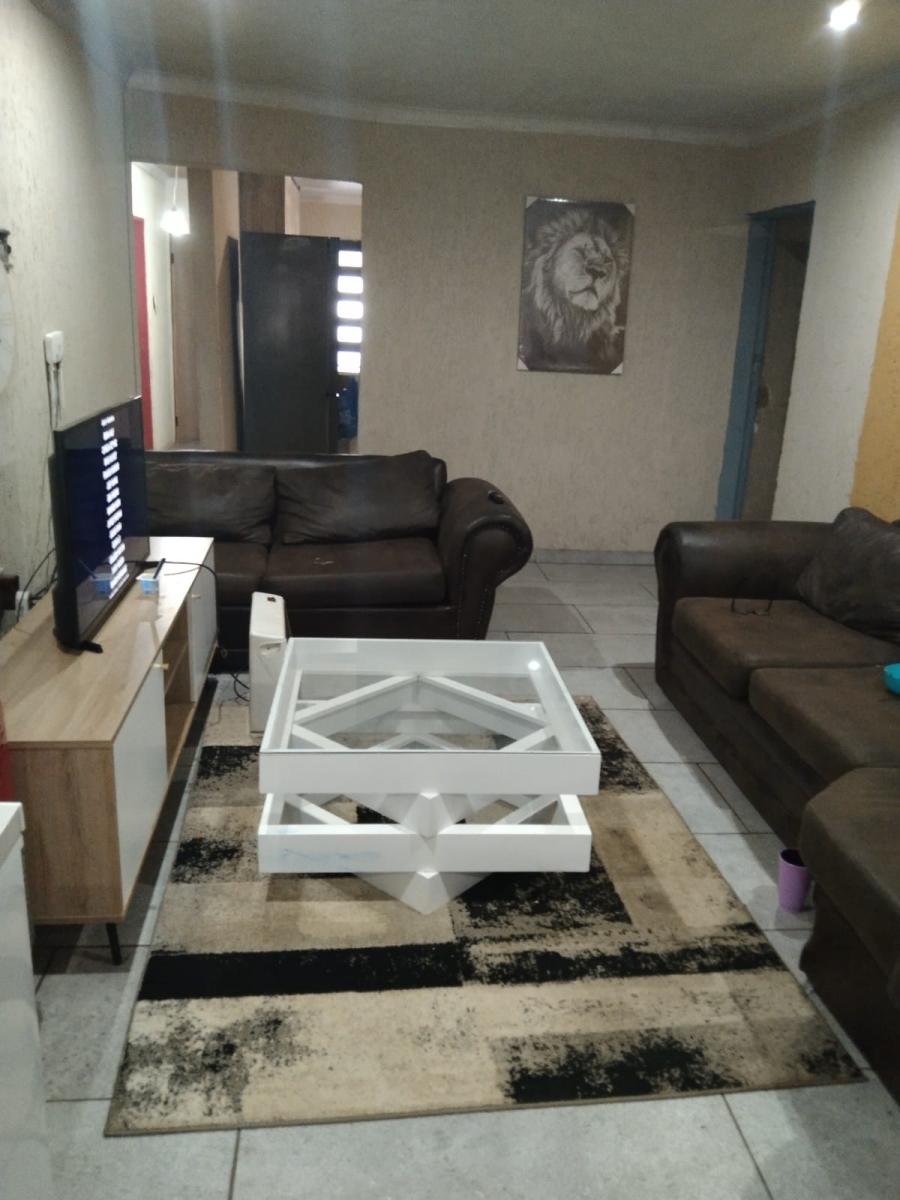 To Let 3 Bedroom Property for Rent in Kwenele Gauteng