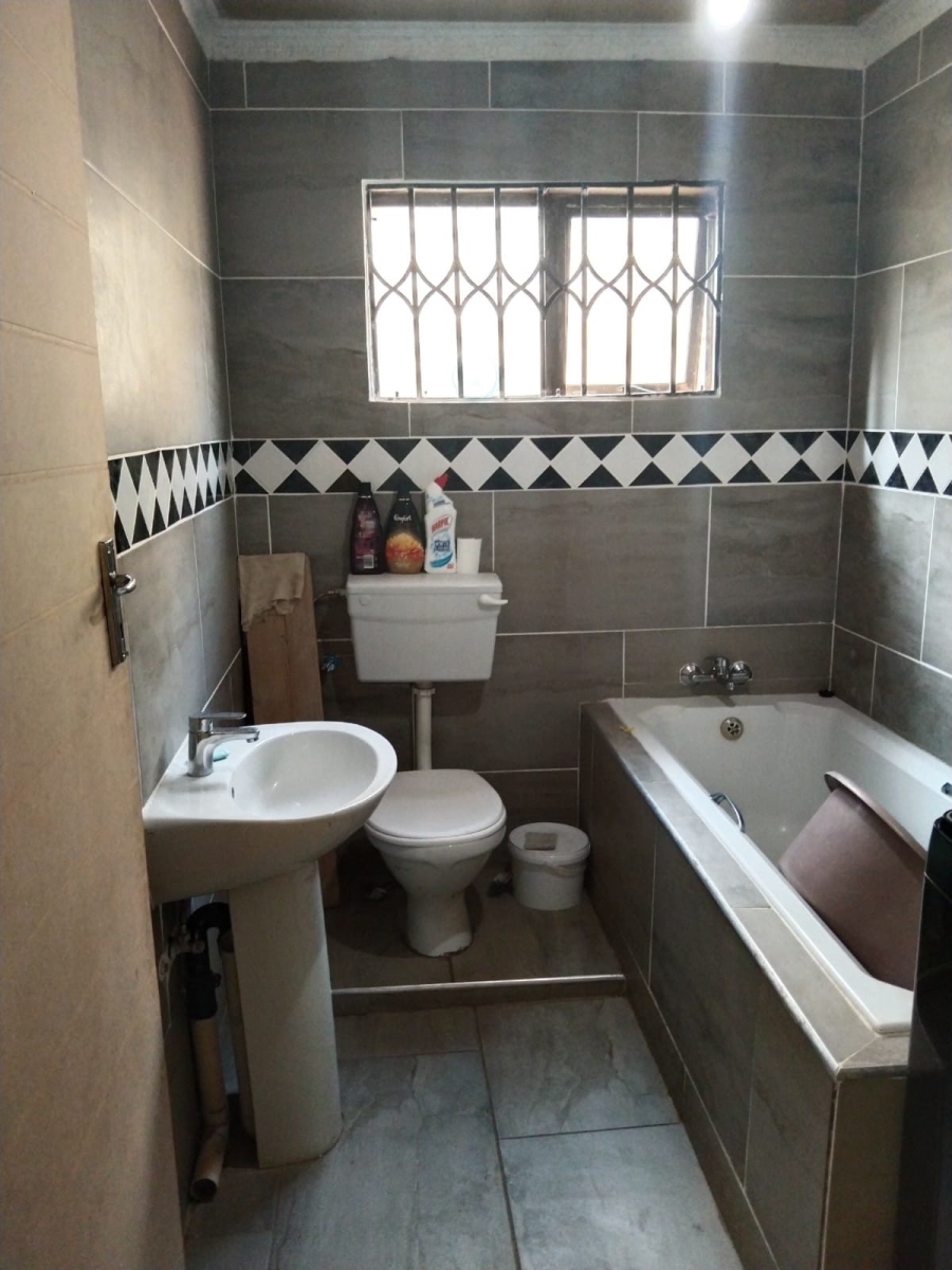 To Let 3 Bedroom Property for Rent in Kwenele Gauteng