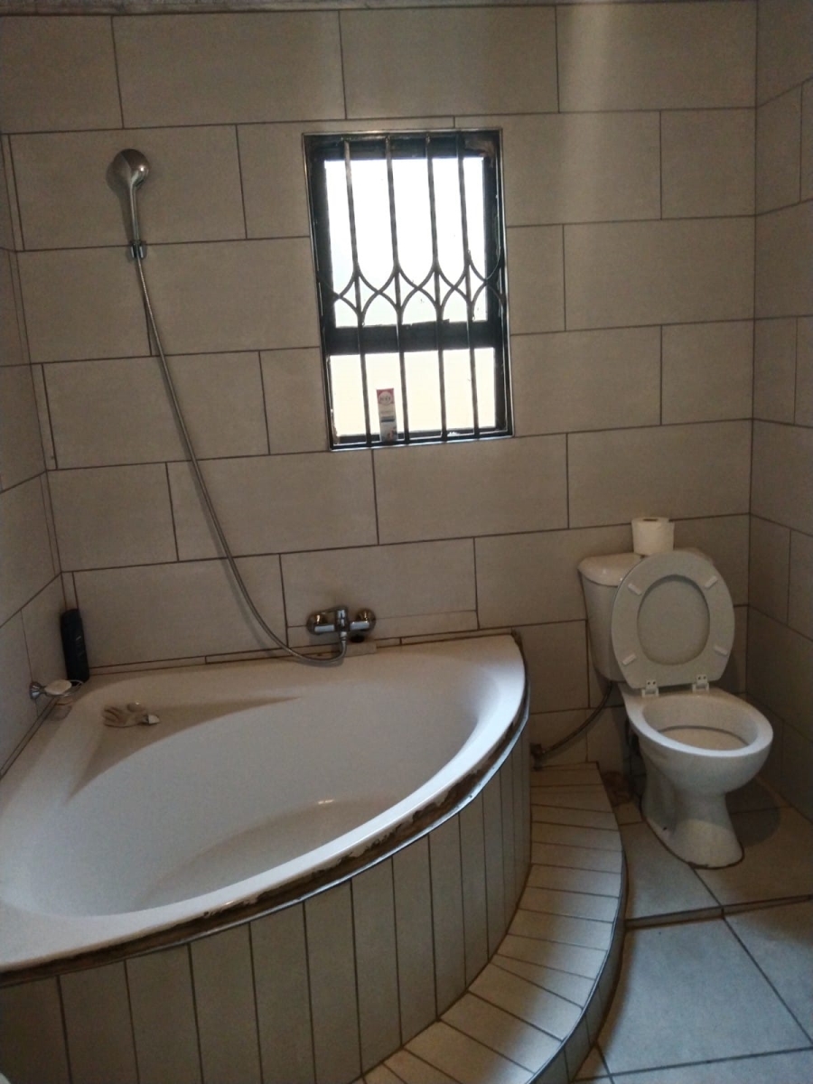 To Let 3 Bedroom Property for Rent in Kwenele Gauteng