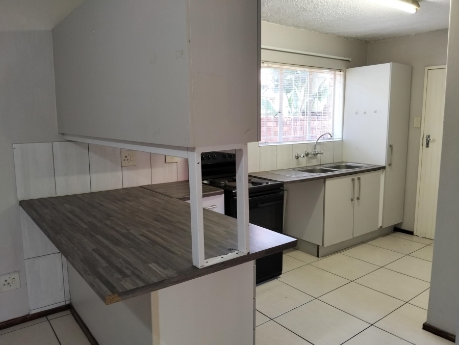 3 Bedroom Property for Sale in Garsfontein Gauteng